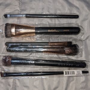 different brand makeup brushes